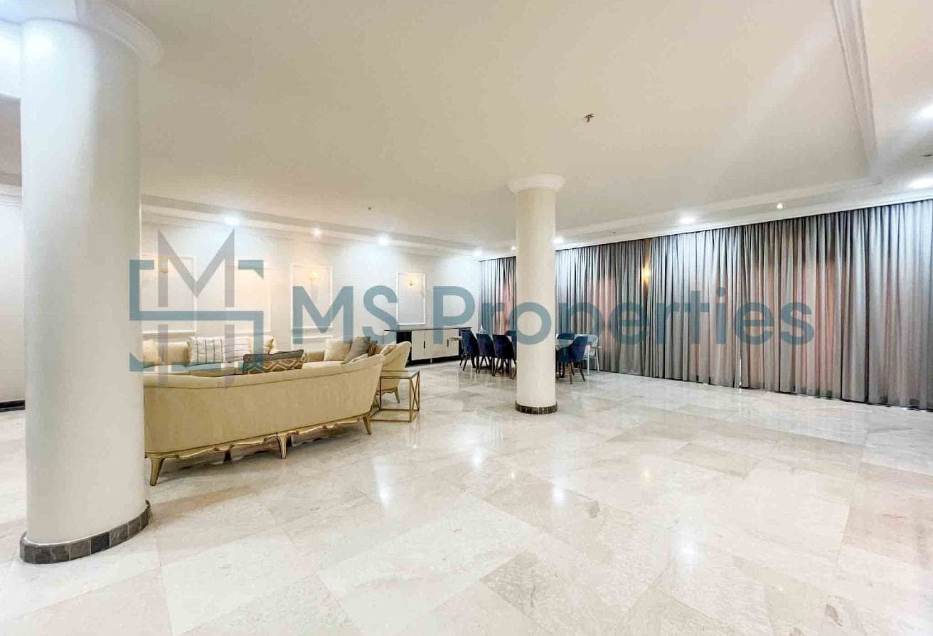 Perfect Space | 5BR+Maids Villa | View Balcony