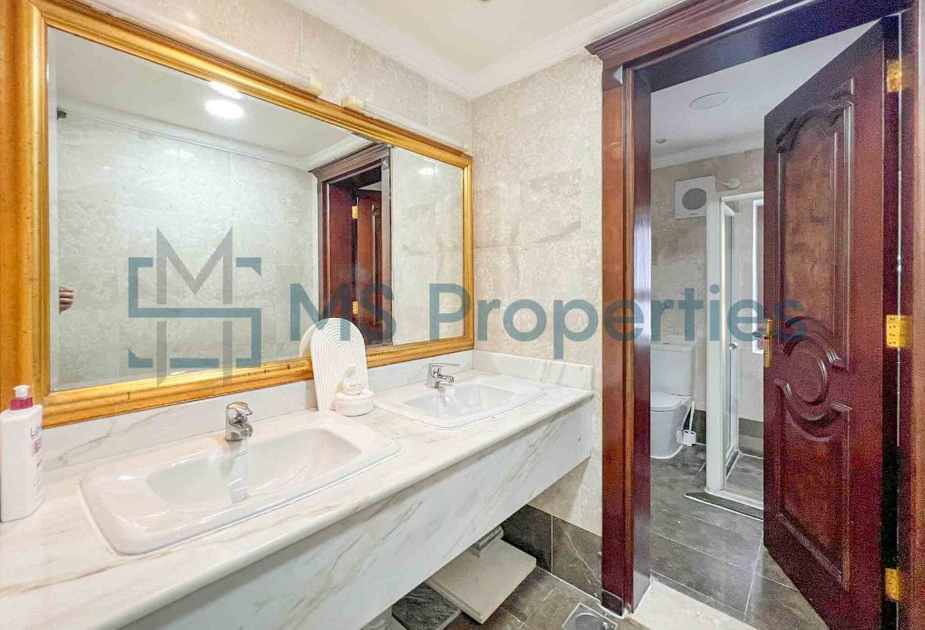 Perfect Space | 5BR+Maids Villa | View Balcony