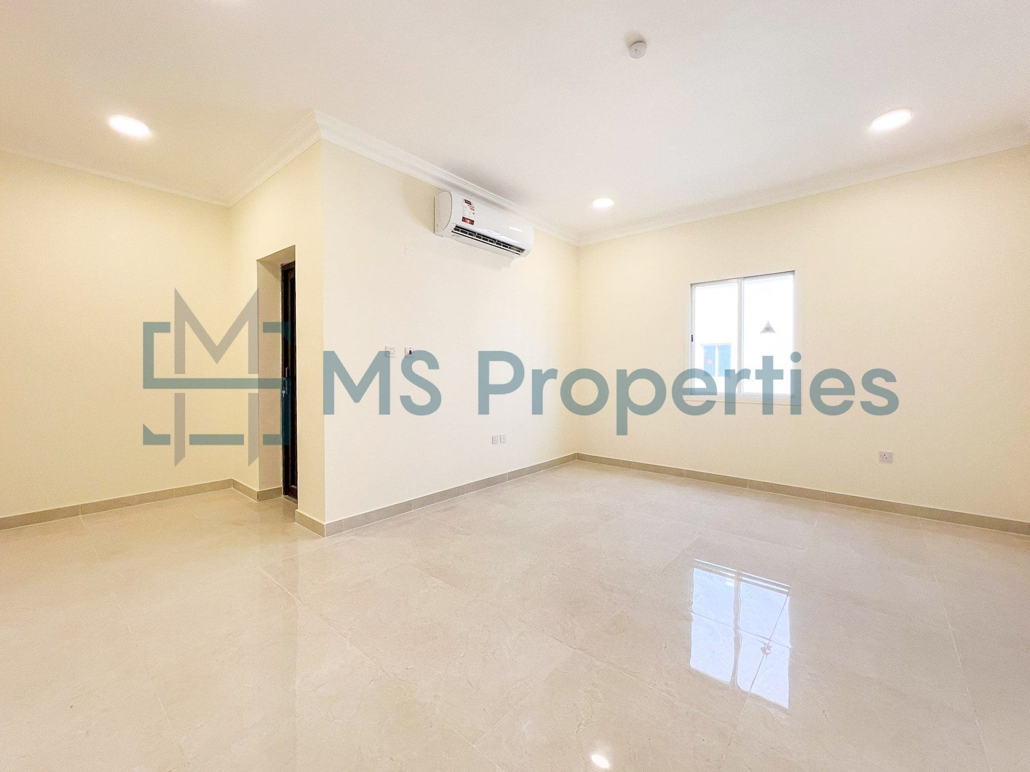 Spacious 6 Bedroom Compound Villa in Al Kheesa