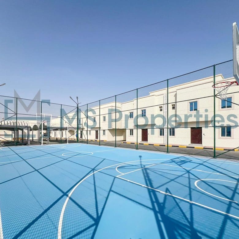 Spacious 6 Bedroom Compound Villa in Al Kheesa