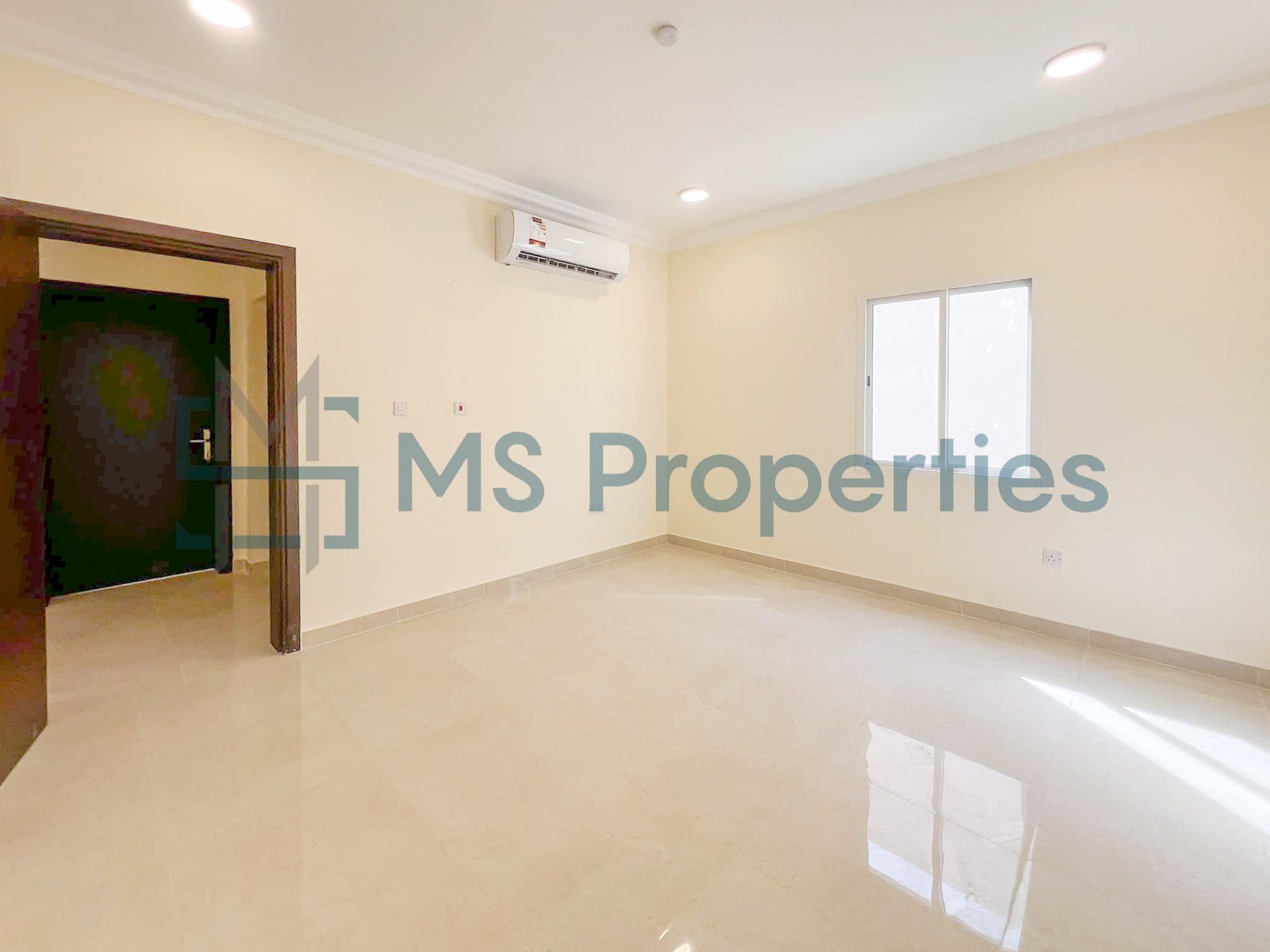 Spacious 6 Bedroom Compound Villa in Al Kheesa