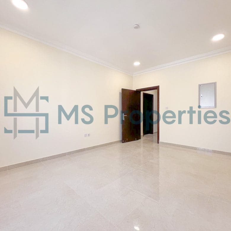 Spacious 6 Bedroom Compound Villa in Al Kheesa