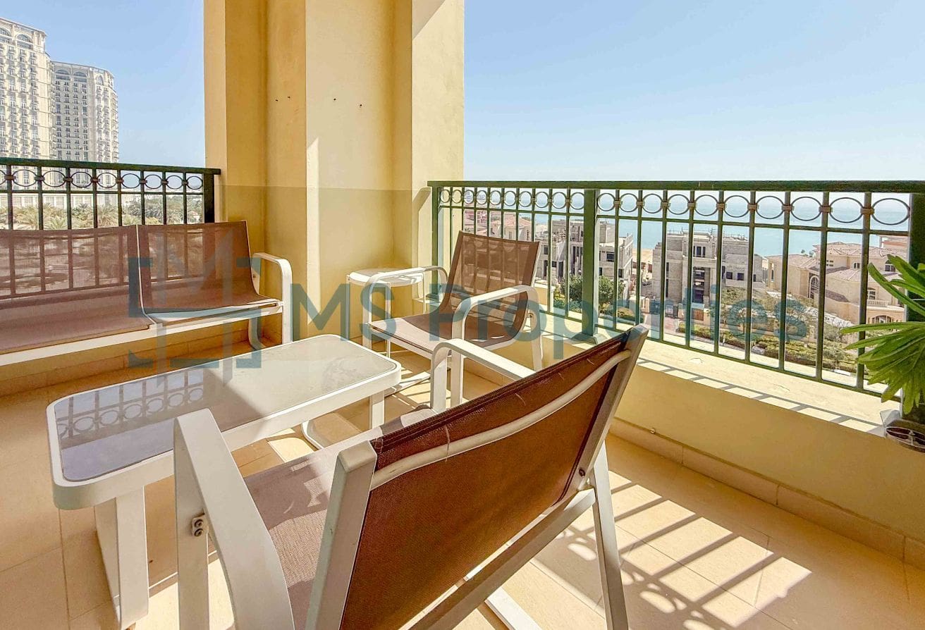 Bright | 2BHK Apartment | Beach Access
