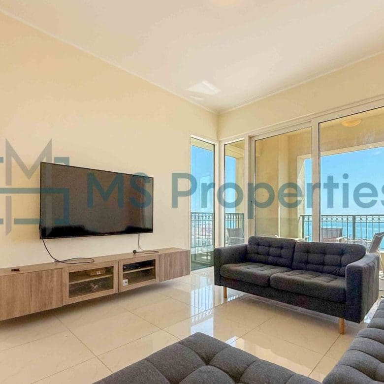 Bright | 2BHK Apartment | Beach Access