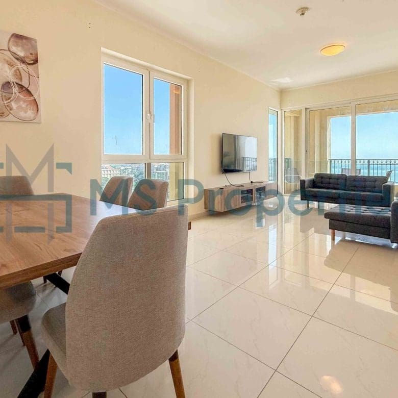 Bright | 2BHK Apartment | Beach Access