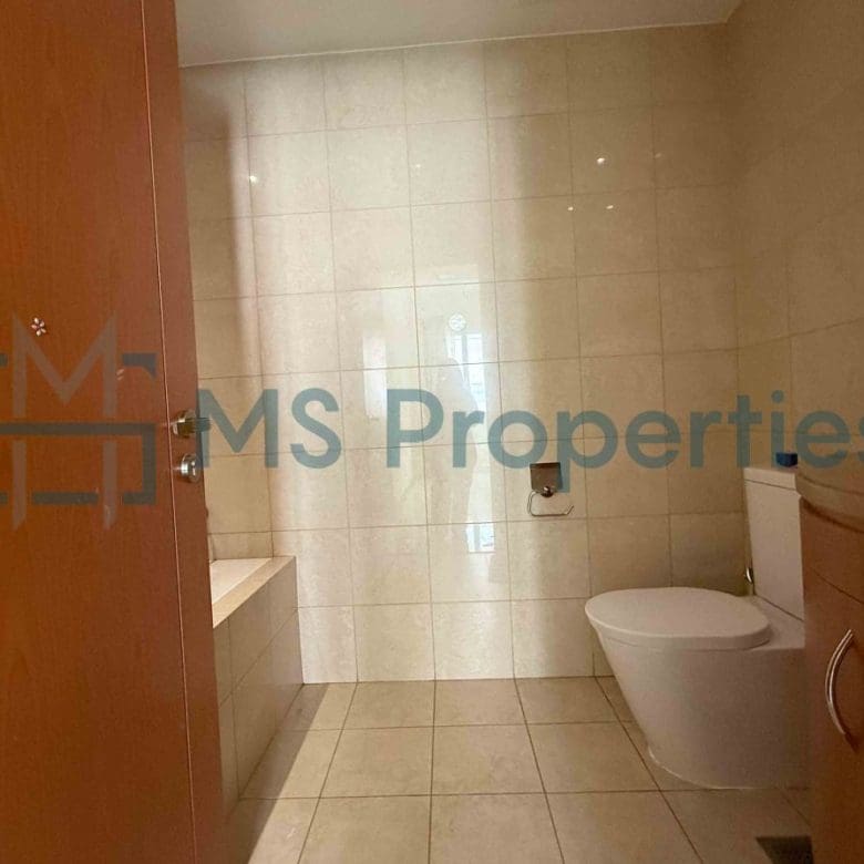 Bright | 2BHK Apartment | Beach Access