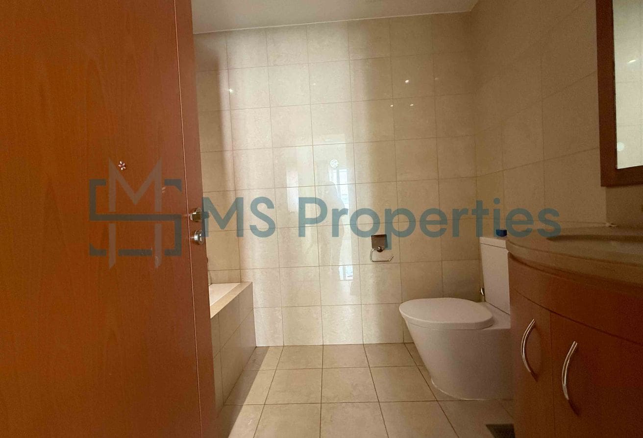 Bright | 2BHK Apartment | Beach Access