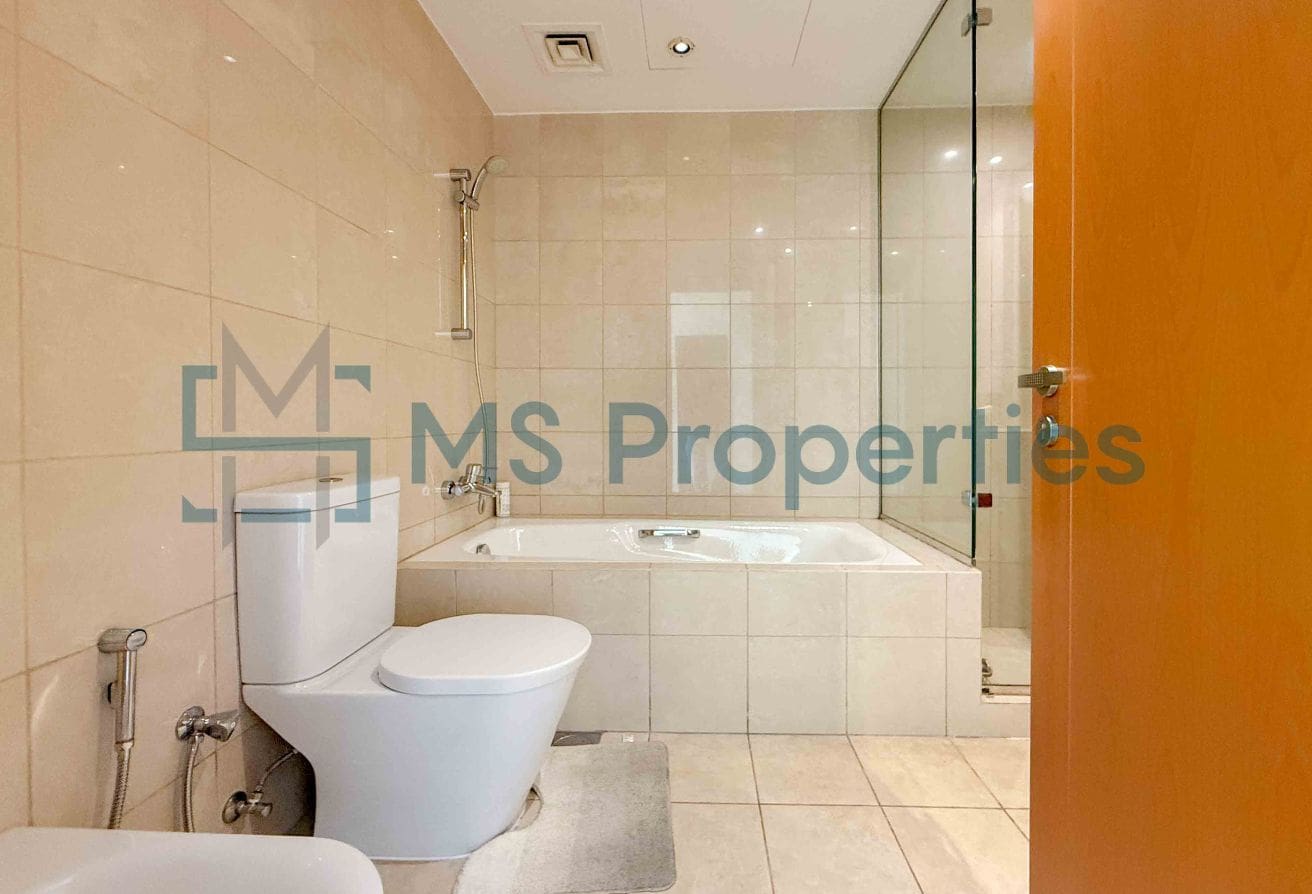 Bright | 2BHK Apartment | Beach Access