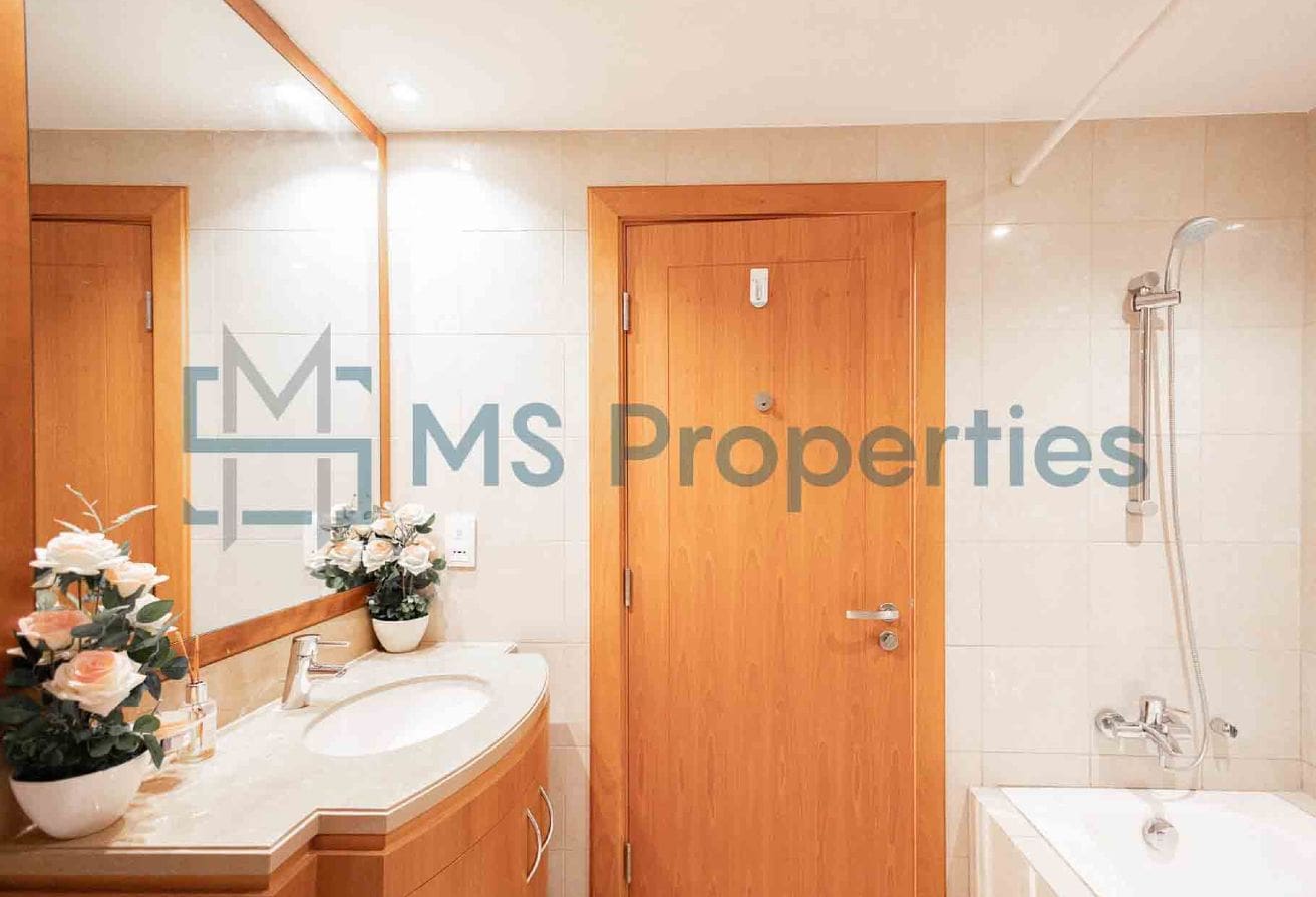 Contemporary | 1BHK Aparment | with Balcony