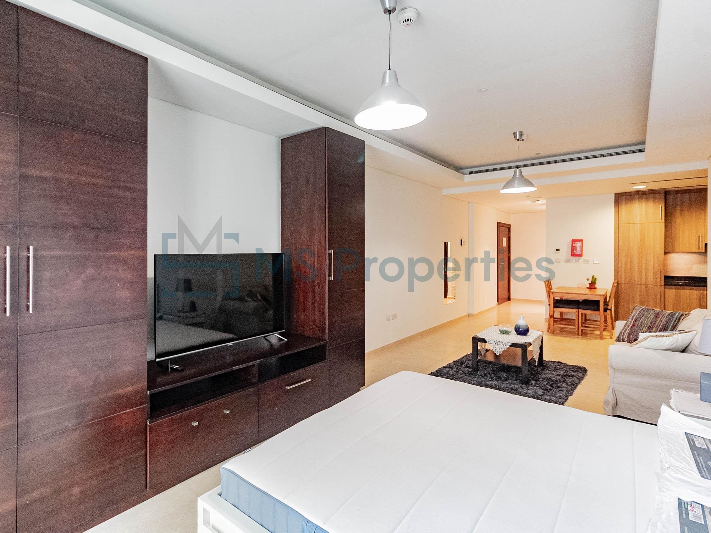 Contemporary Studio Apartment | +Bills Included
