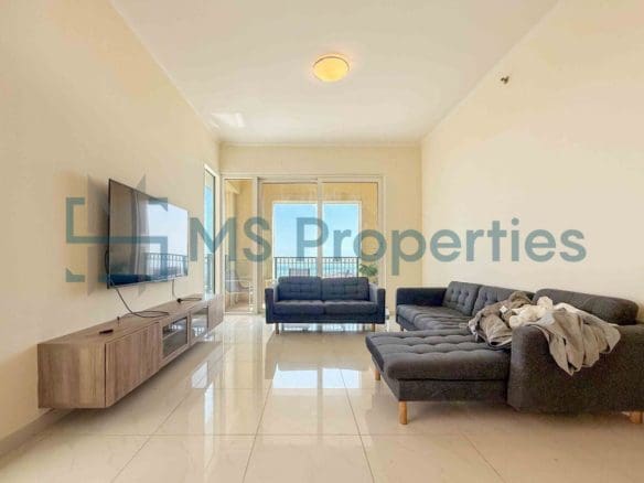 Bright | 2BHK Apartment | Beach Access