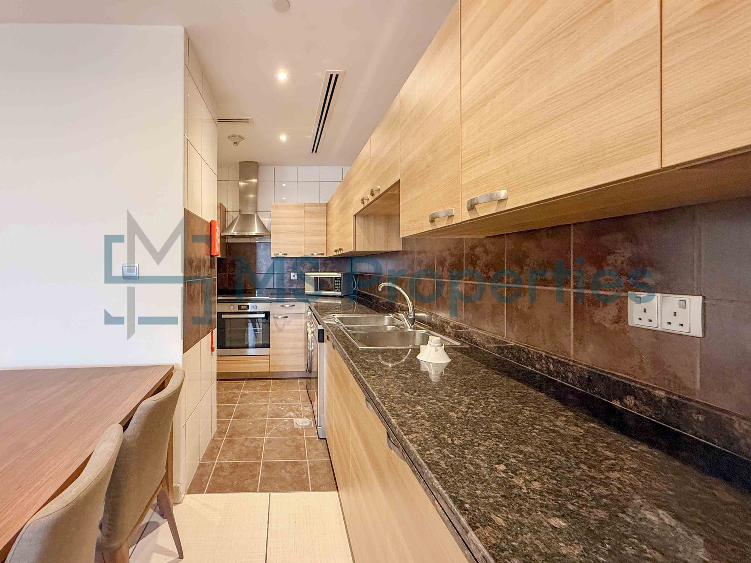 Extraordinary | 2BHK Flat | Bills + WiFi Included
