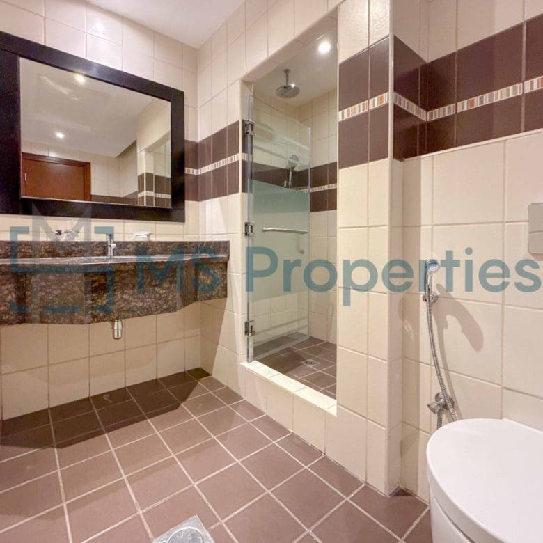 Luxuriously Furnished 2BHK Flats in Prime Area