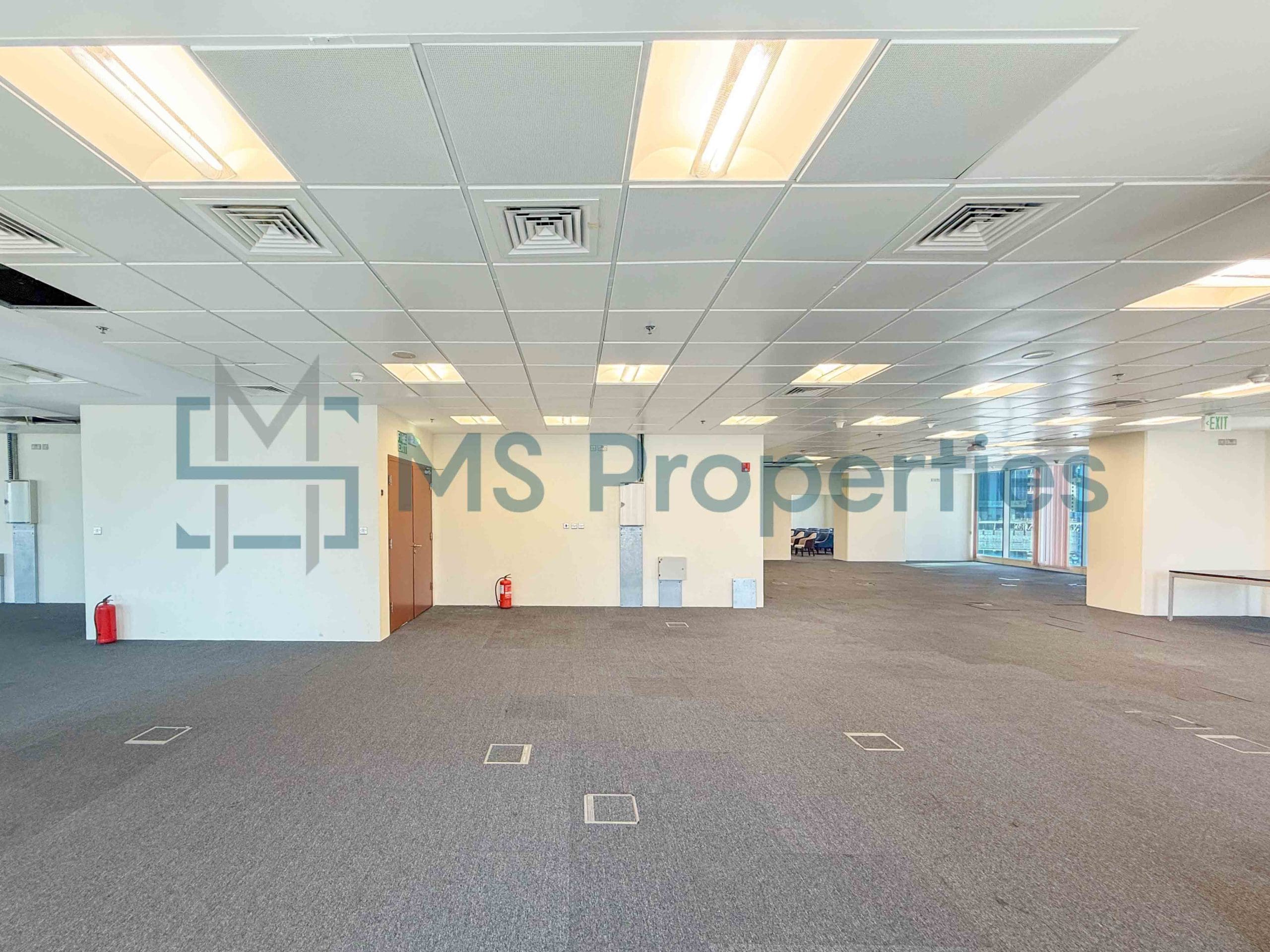 980 SQM Full Floor Office For Rent in West Bay