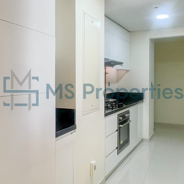Hot Deal 1BHK Apartment with Stunning Balcony View