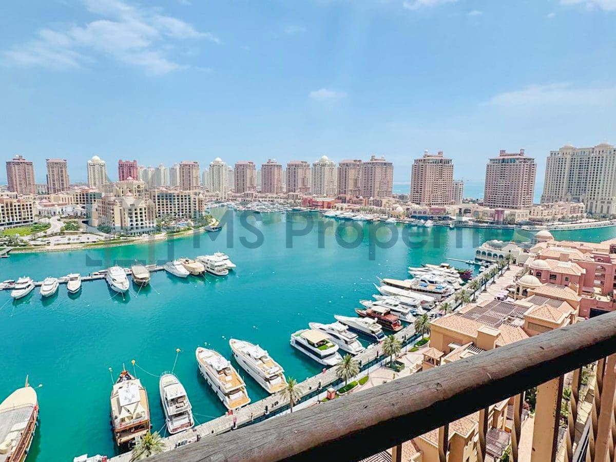Luxurious 2BHK Flat with Marina View Balcony