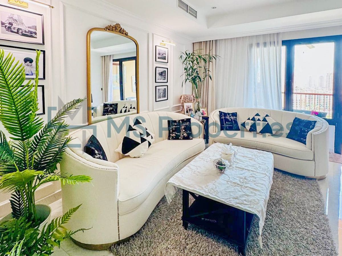 Luxurious 2BHK Flat with Marina View Balcony
