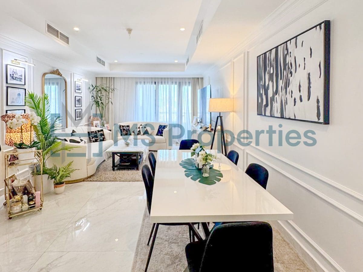 Luxurious 2BHK Flat with Marina View Balcony