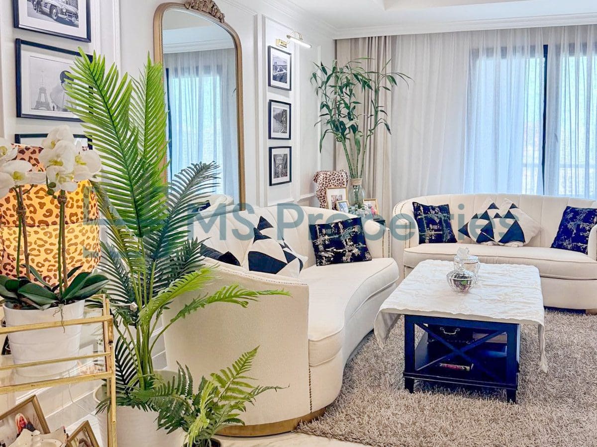 Luxurious 2BHK Flat with Marina View Balcony