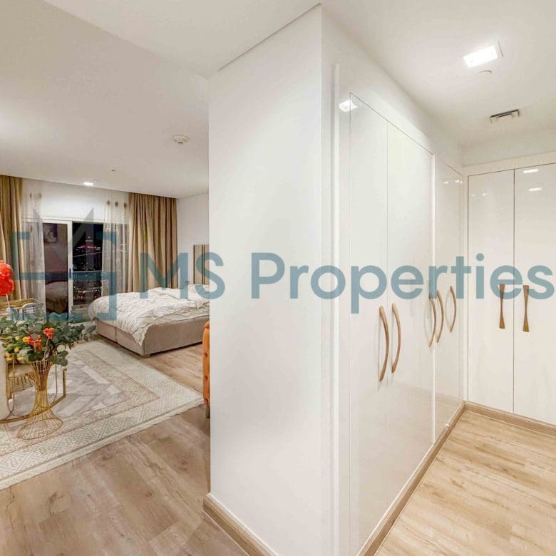 Fabulous 1BR Apartment with MarinaView Balcony