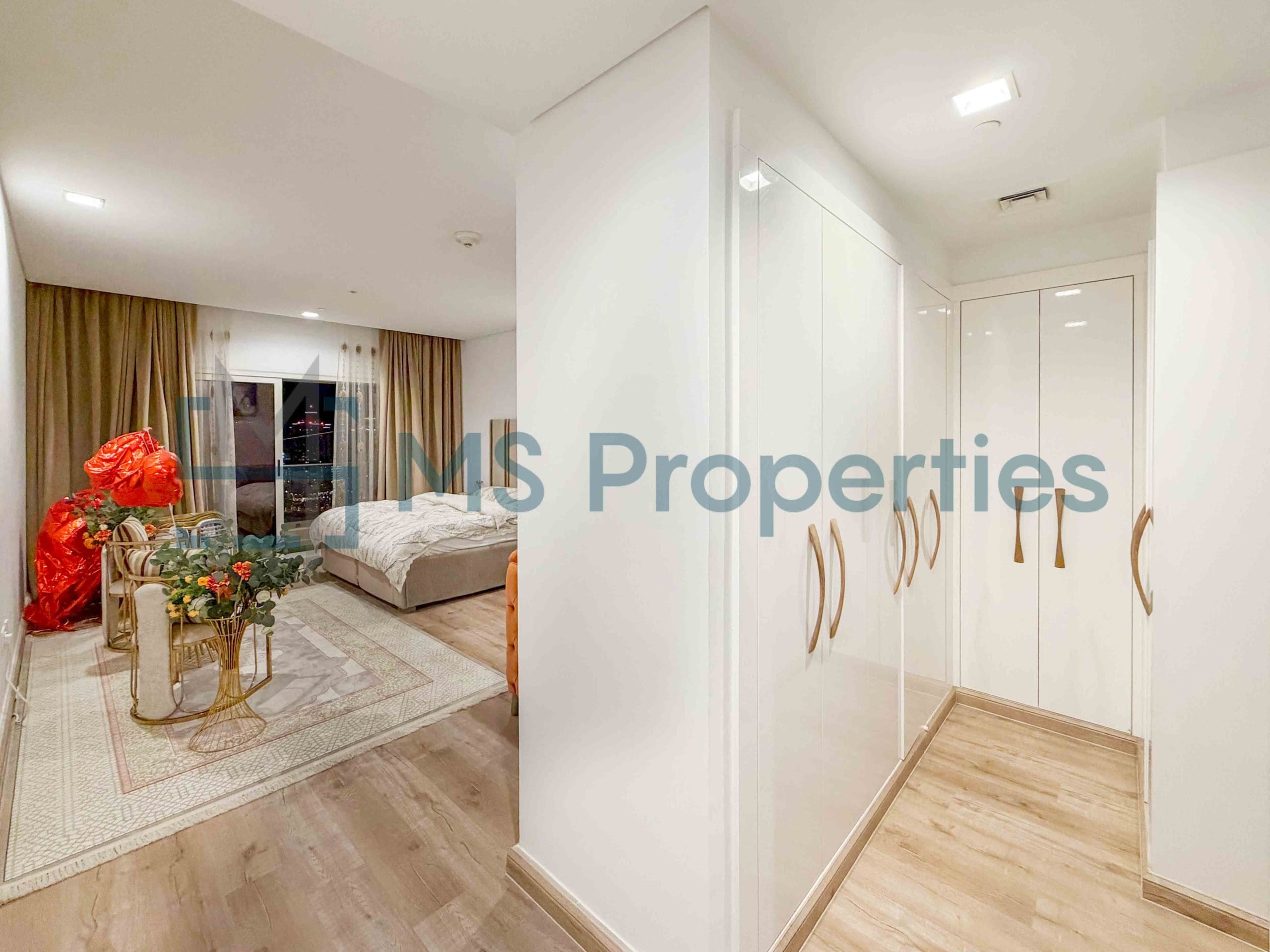 Fabulous 1BR Apartment with MarinaView Balcony