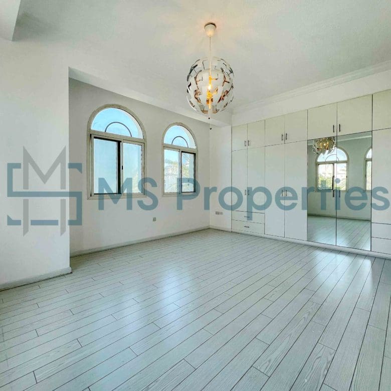 Spacious 4Bedroom+Maid Villa in West Bay Lagoon