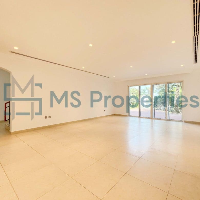 Spacious 4Bedroom+Maid Villa in West Bay Lagoon