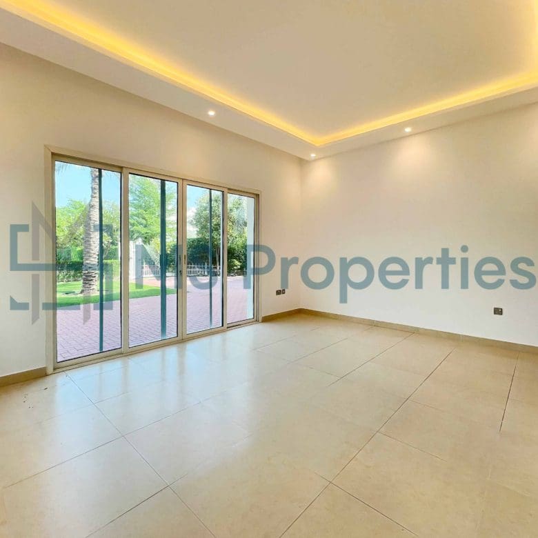 Spacious 4Bedroom+Maid Villa in West Bay Lagoon