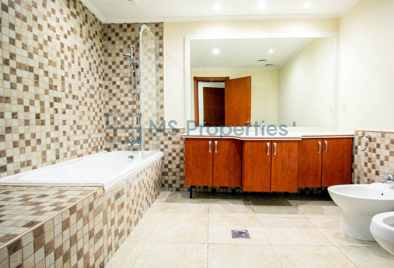 Amazing Deal – 1BHK Apartment for Sale in the Heart of The Pearl