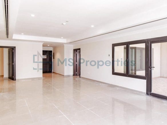 Bright and Classic 1BHK + Office in the Heart of The Pearl