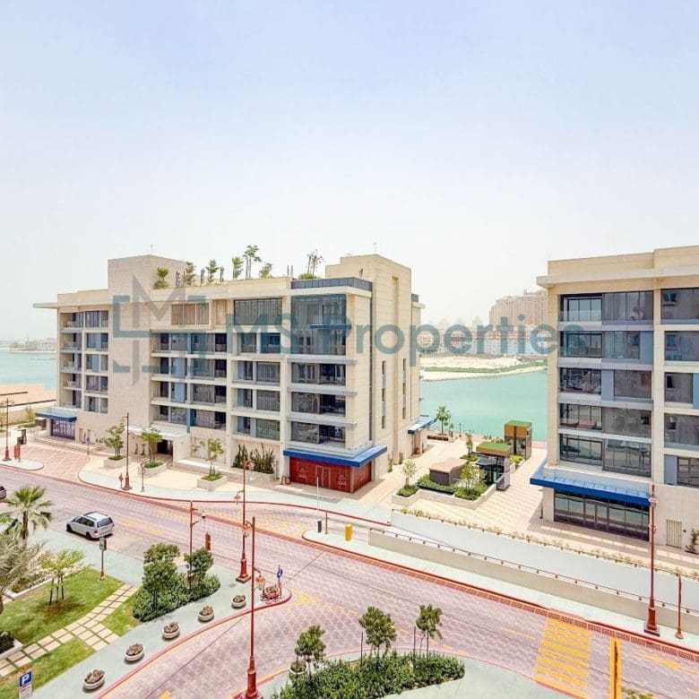 Beautiful Scenery 2BR+Maid Apartment with Balcony