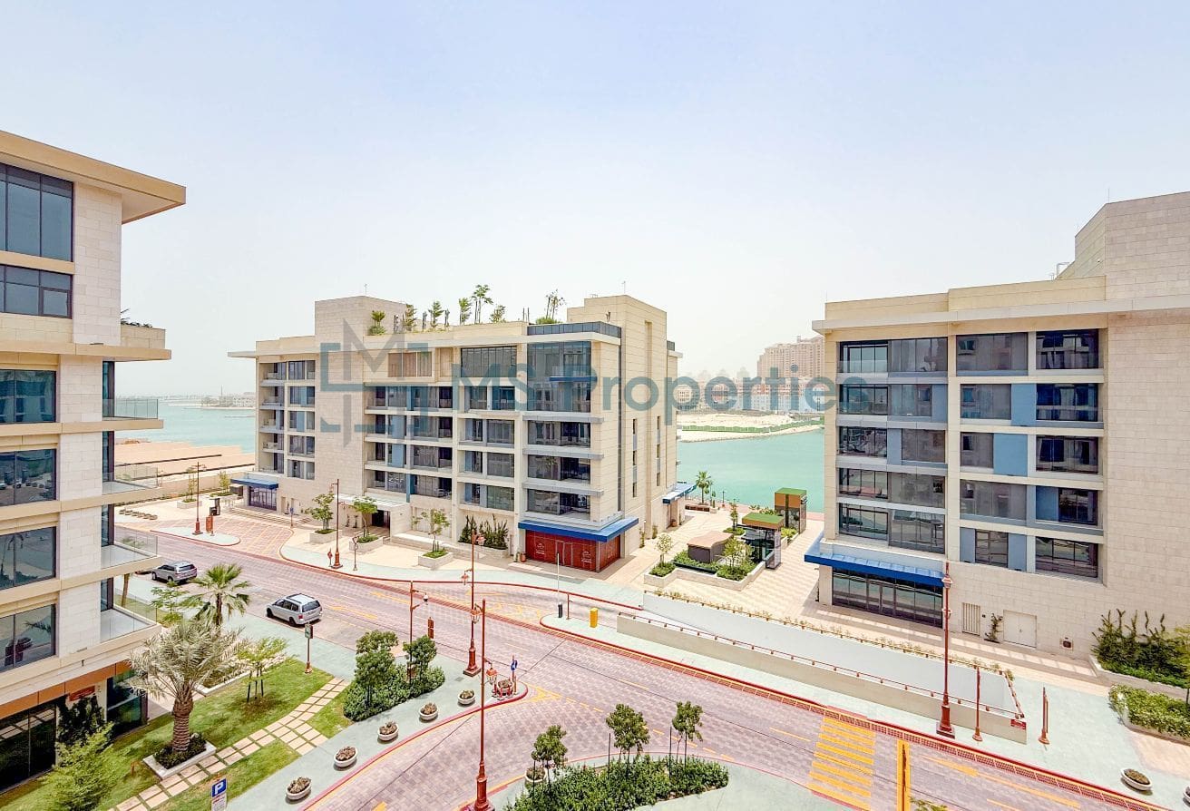Beautiful Scenery 2BR+Maid Apartment with Balcony
