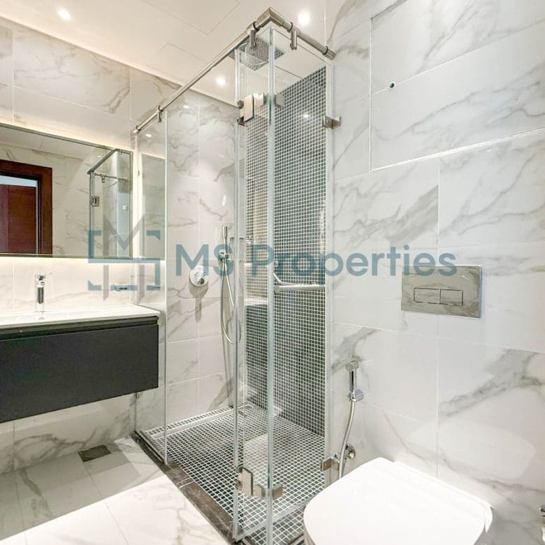 Beautiful Scenery 2BR+Maid Apartment with Balcony