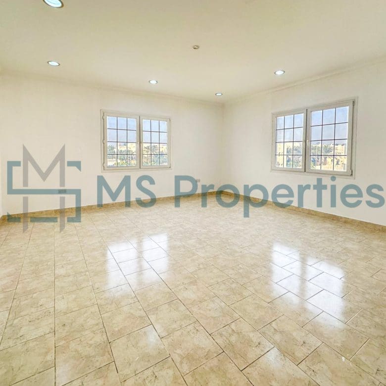 Luxurious 5Bedroom FreeHold Villa with Title Deed