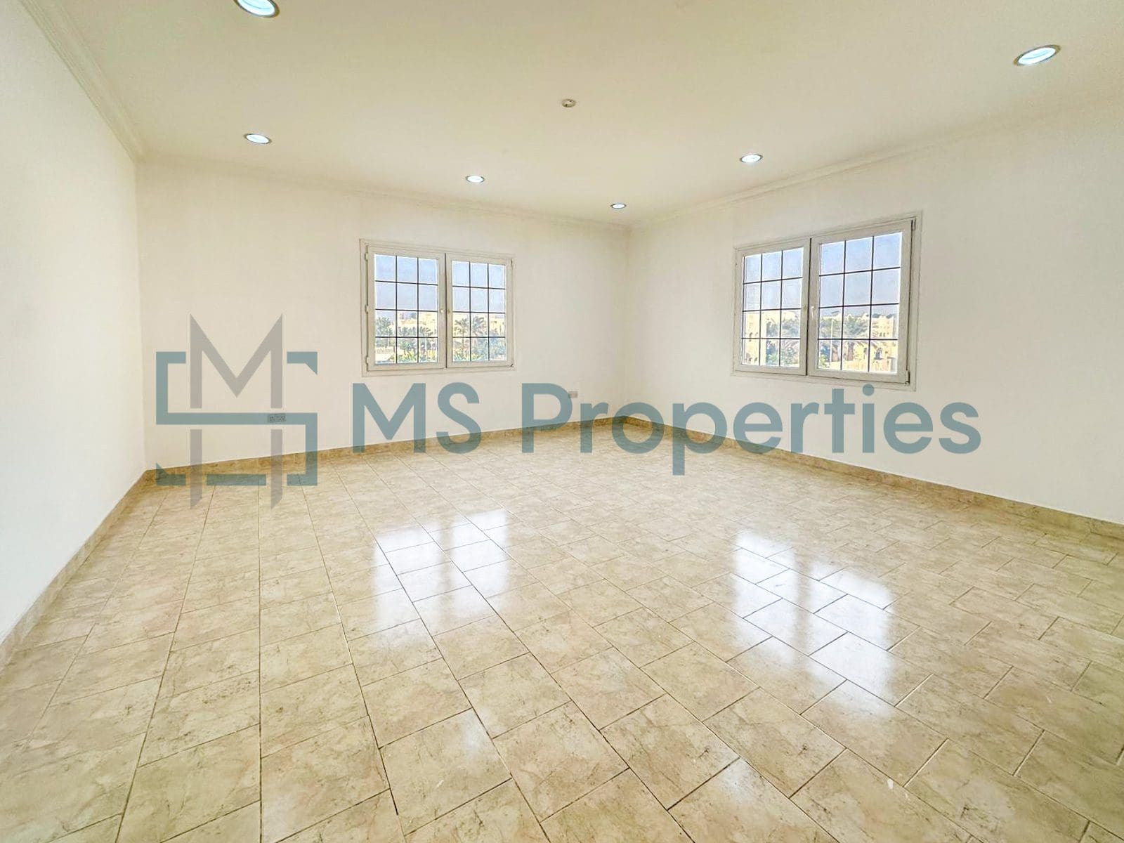 Luxurious 5Bedroom FreeHold Villa with Title Deed