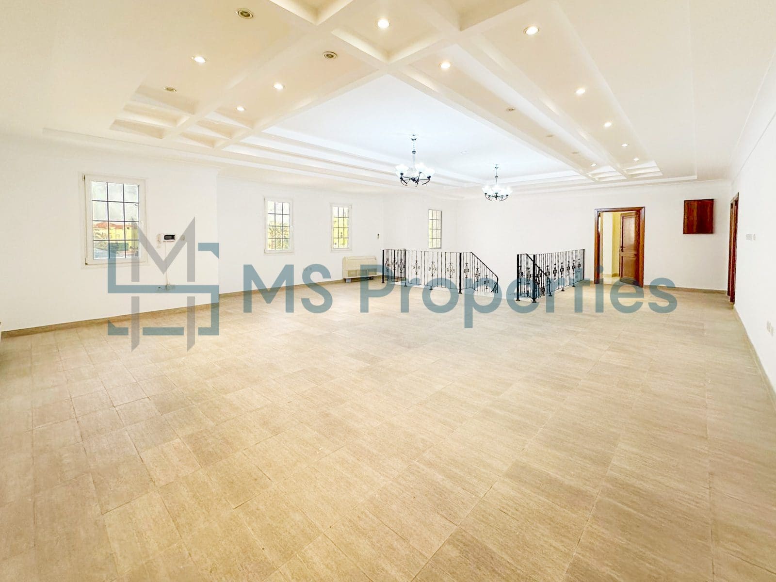 Luxurious 5Bedroom FreeHold Villa with Title Deed
