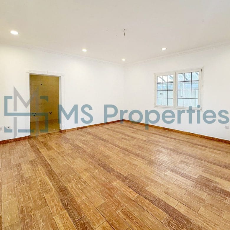 Luxurious 5Bedroom FreeHold Villa with Title Deed