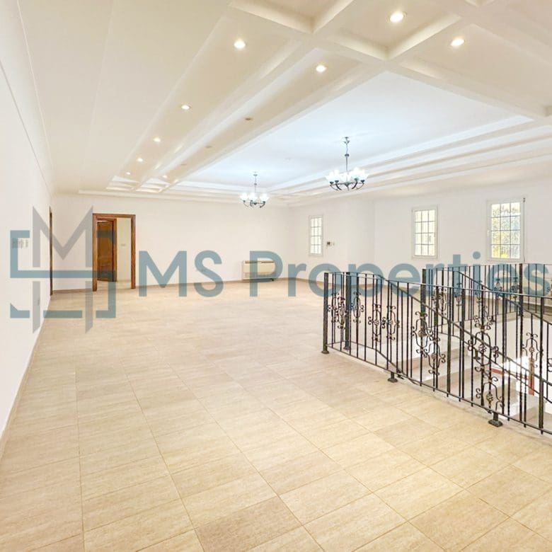 Luxurious 5Bedroom FreeHold Villa with Title Deed