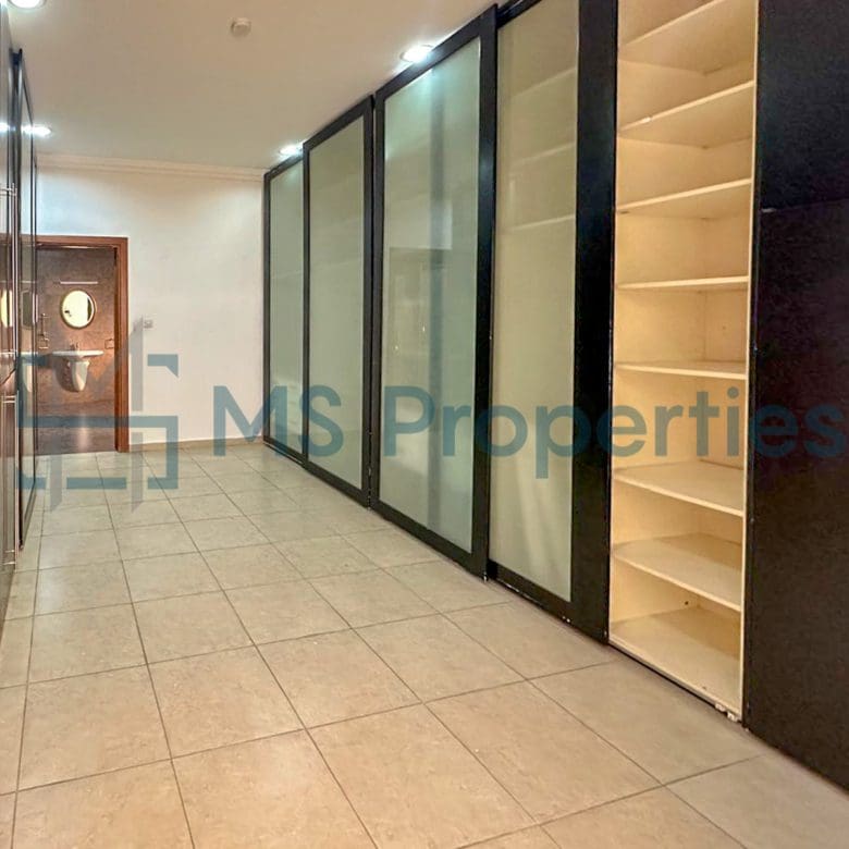 Luxurious 5Bedroom FreeHold Villa with Title Deed