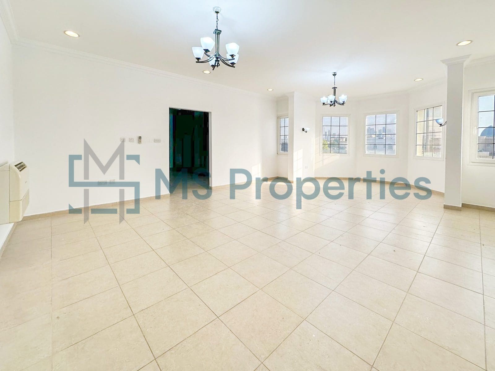 Luxurious 5Bedroom FreeHold Villa with Title Deed