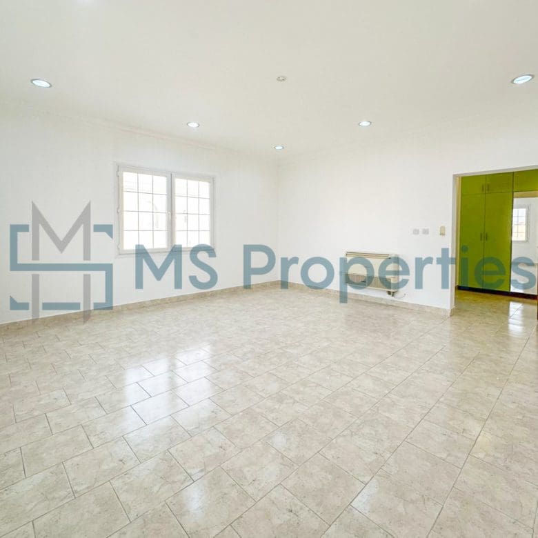 Luxurious 5Bedroom FreeHold Villa with Title Deed