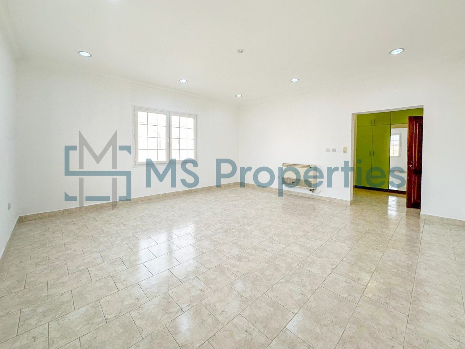 Luxurious 5Bedroom FreeHold Villa with Title Deed