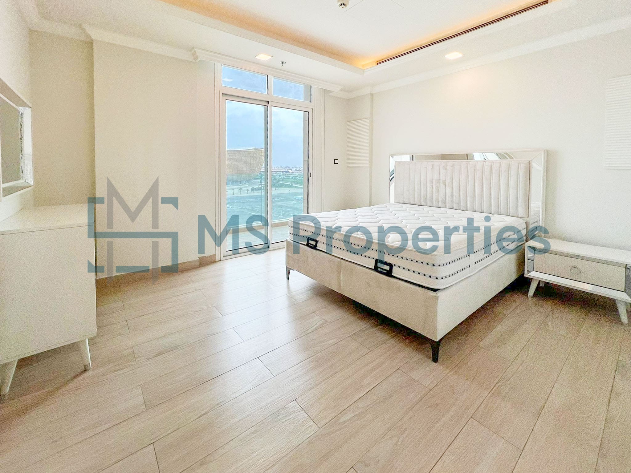 Luxurious and Modern 1BHK Flat in Prime Location