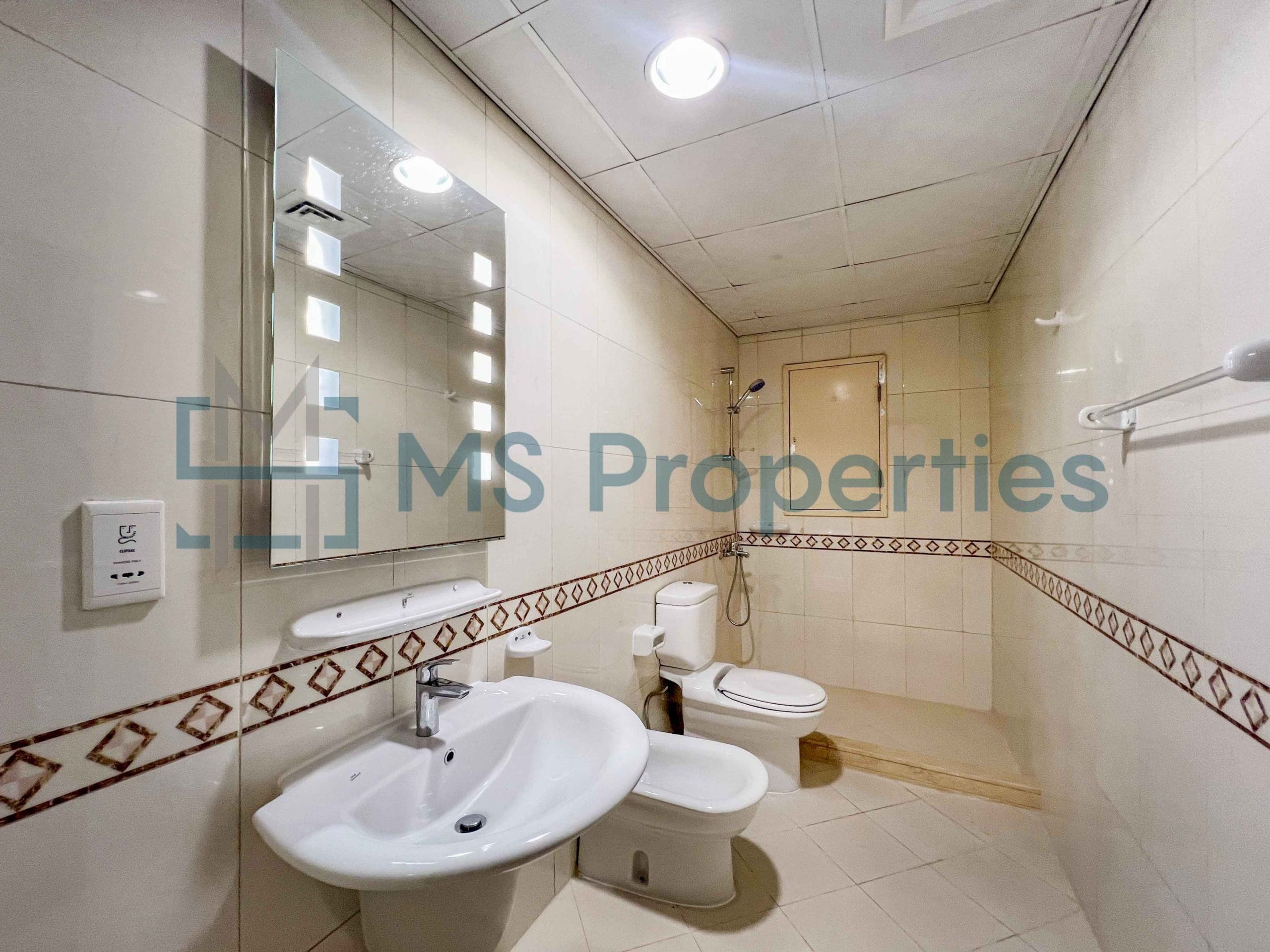Luxurious 3Bedroom + Maid Room | Bills Included | Balcony