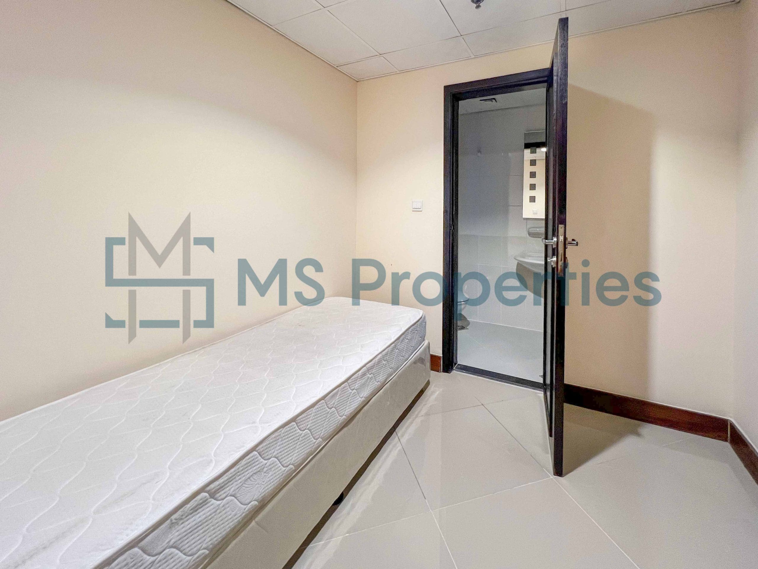 Luxurious 3Bedroom + Maid Room | Bills Included | Balcony