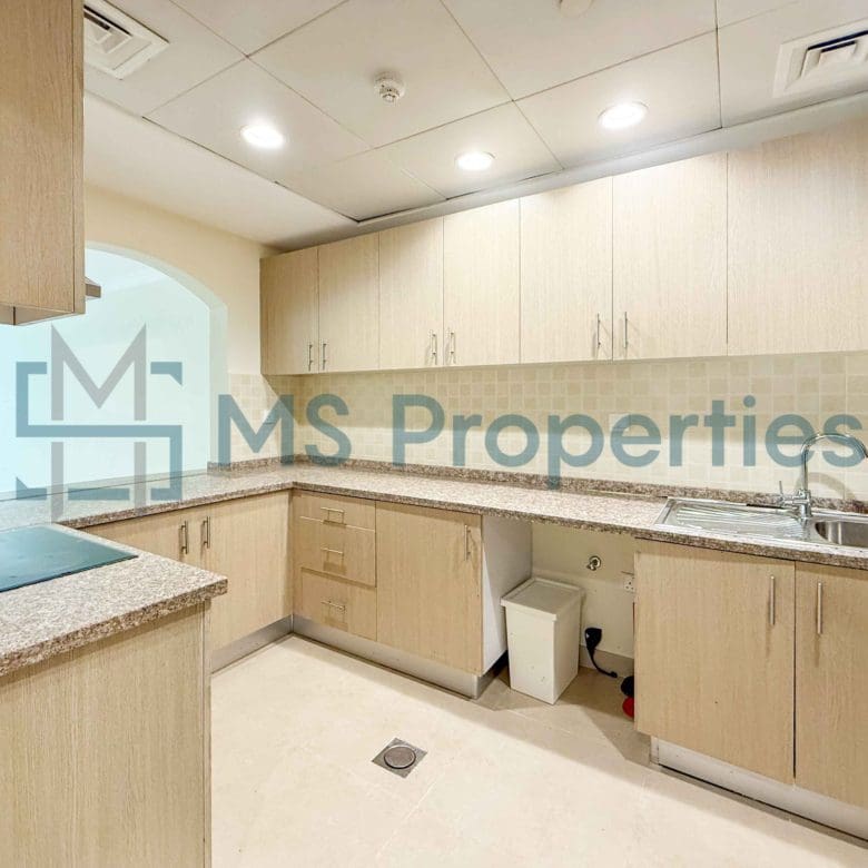 Classic and Spacious 1BHK + Office in The Pearl