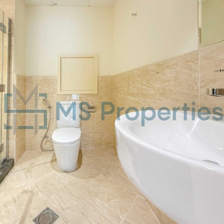 Classic and Spacious 1BHK + Office in The Pearl