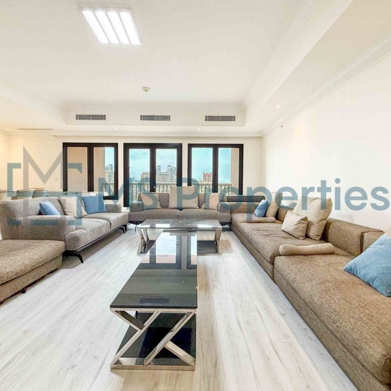 Beautiful 3BHK Apartment with Marina View Balcony