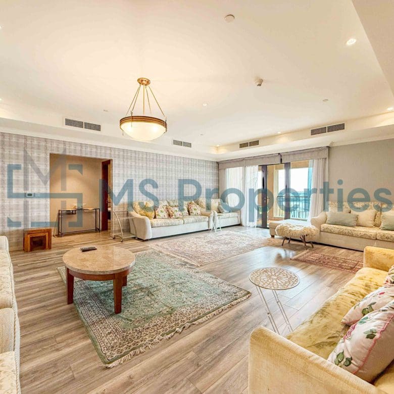 Luxurious 2Bedroom Flat with Stunning Balcony View