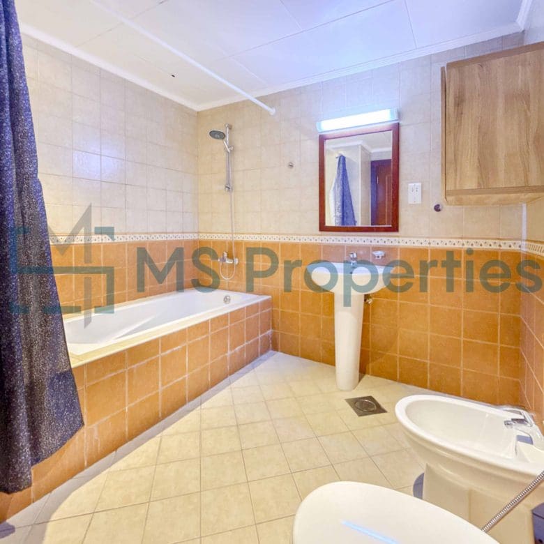 Luxurious 2Bedroom Flat with Stunning Balcony View